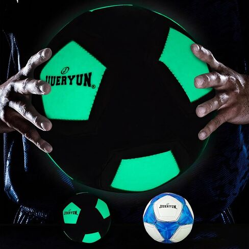 كرة القدم، كرة القدم المتوهجة في الظلام مقاس 4/ 5، هدايا كرات كرة القدم المضيئة المتوهجة للرجال والنساء للتدريب على كرة القدم في الأماكن المغلقة أو الهواء الطلق (أبيض وأزرق، مقاس 5) in Kuwait
