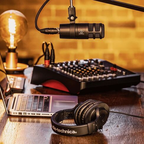 حزمة ميكروفون بودكاست ديناميكي من Audio-Technica AT2040 Hypercardioid مع حزمة حماية محسنة CPS لمدة عامين in Saudi Arabia