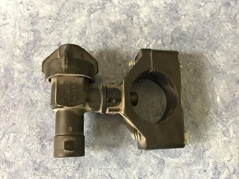 TeeJet QJ22187-1-NYB Quick Split Eyelet Right Angle in Kuwait