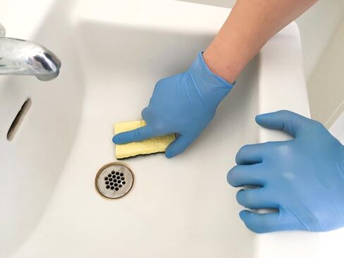 Emerald Nitrile Exam Gloves - Medical Grade Powder Free Latex Free Disposable Multipurpose Food Safe - 3.5 mil, Medium in Saudi Arabia