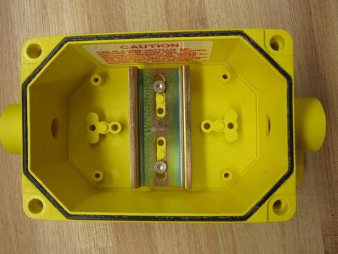 Banner BENC-4 Enclosure 26683 in Kuwait