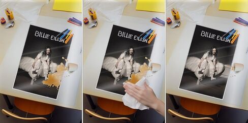 Billie Eilish - ملصق موسيقى (عندما ننام جميعًا ، أين نذهب؟ - غلاف الألبوم) (الحجم: 24 "× 36") (دون إطار) in Kuwait