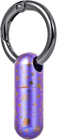 حامل حبوب الدواء بسلسلة مفاتيح من التيتانيوم، حافظة حبوب صغيرة مقاومة للماء، حاوية حبوب صغيرة محمولة للسفر، المحفظة، الجيب (سماء ستراي) in Kuwait