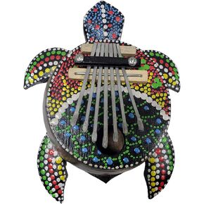 جسم سلحفاة كاليمبا بجوز الهند يعمل على تضخيم الصوت، وأسنان فولاذية، وصوت رنين، ونوتات موسيقية واضحة مذهلة - يمكن تشغيل نغمات مهدئة للهدوء التأملي والاسترخاء، وديكور ساحلي فريد (فن نقطي) in Kuwait