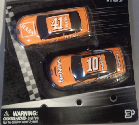 RCCA NASCAR Daniel Suarez & Aric Almirola 1:87 Die-Cast 2019 Wave 05 in Saudi Arabia