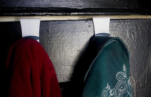 Bexter 4-Pack Over-Door Hooks – Heavy-Duty Plastic with Non-Slip Rubber Grip & Door Protection in Kuwait