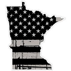 ولاية مينيسوتا (N24) - ملصق فينيل مميز بعلم متعثر - ملصق فخر الدولة الأمريكية للسيارات والشاحنات والنوافذ وأجهزة الكمبيوتر المحمولة - تصميم علم الولايات المتحدة الأمريكية باللونين الأبيض والأسود - مقاوم للماء مقاس 5 بوصات in Kuwait