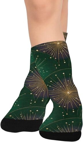 جوارب المشي لمسافات طويلة باللون الأخضر الاحتفالي من Retro Art - جوارب شتوية حرارية سميكة دافئة للأولاد والبنات للمدرسة، والارتداء اليومي والأنشطة الخارجية in Kuwait