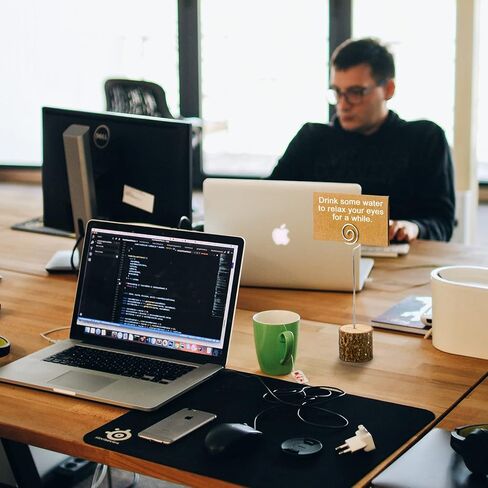 20 Pcs Wood Place Card Holders, Rustic Wood Table Number Holders Stands and 30 Pcs Kraft Place Cards, Wooden Name Cards Photo Holders for Wedding Party Sign Food Cards Label in Kuwait