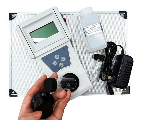 جهاز قياس التعكر مقياس التعكر 50NTU/0.01NTU مع محلول التعكر القياسي فورمازين in Kuwait