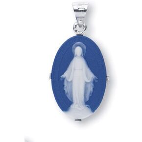 Sterling Silver Cameo Medal Pendant, 1 1/4 Inch