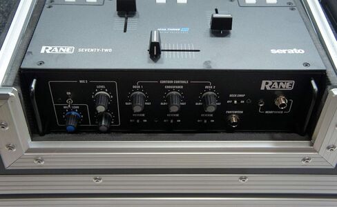 Harmony Audio HC2T1272WLT DJ Battle Coffin متوافق مع (2) أقراص Rane 12 الدوارة وخلاط Rane 72 - الجراب فقط in Saudi Arabia