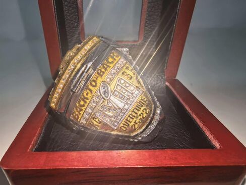 Rare Legacy KcTeam 2024#15Mahomes Rugby Gold Championship Ring - صندوق صندل شفاف عالي المستوى مطلي بالذهب/الفضة • عرض طبق الأصل للبالغين in Saudi Arabia
