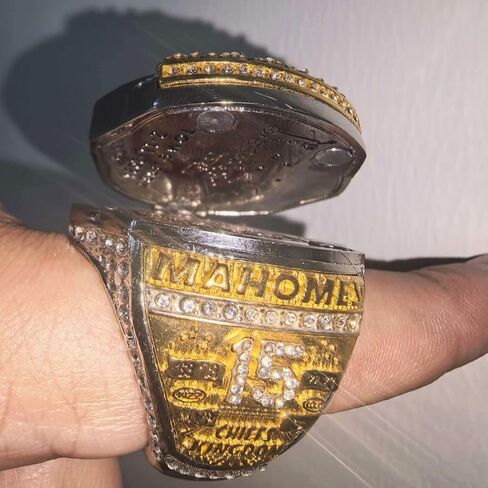 Rare Legacy KcTeam 2024#15Mahomes Rugby Gold Championship Ring - صندوق صندل شفاف عالي المستوى مطلي بالذهب/الفضة • عرض طبق الأصل للبالغين in Saudi Arabia