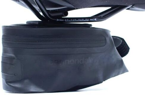 Cannondale تحتوي على حقيبة مقعد متوسطة QR ملحومة باللون الأسود CP1301U10OS in Saudi Arabia