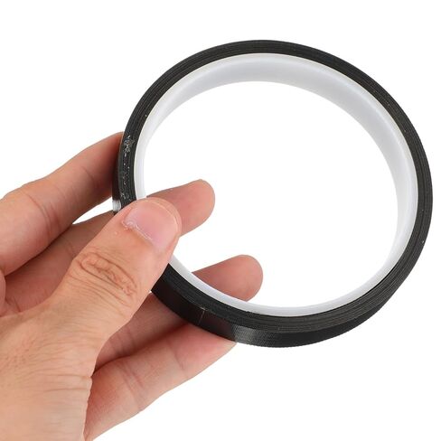 1 لفة شريط مقاوم للحرارة، شريط نقل الحرارة بدرجة حرارة عالية، أشرطة لاصقة من فيلم PTFE، سطح أملس مقاوم للماء، عرض 1/2 بوصة، طول 10 متر / 33 قدم، أسود بعرض 0.5 بوصة in Saudi Arabia