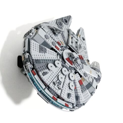 حل العرض المثبت على الحائط لـ Lego Star Wars Millennium Falcon 75257 & 75105 - حامل العرض الآمن والحديث لهواة الجمع in Kuwait