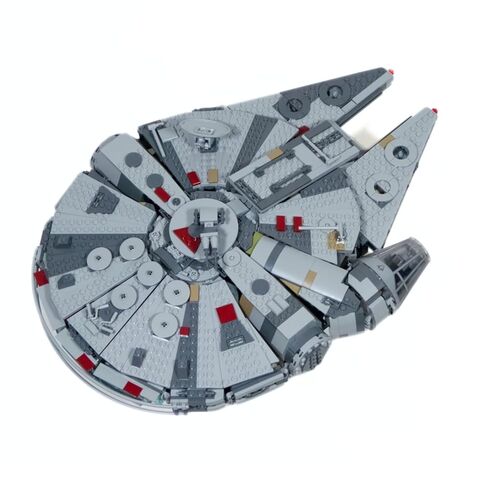 حل العرض المثبت على الحائط لـ Lego Star Wars Millennium Falcon 75257 & 75105 - حامل العرض الآمن والحديث لهواة الجمع in Kuwait