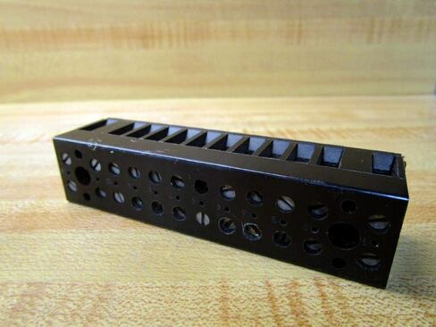 PHOENIX CONTACT G 5/12 (2716127), 1 Level, 1.02 W, 12 Positions, 24 Connections, 32 A, 4 MM2 Nominal Cross Section, 6KV, Gray, Height 24 MM, Length 22 MM, Terminal Block, Width 92 in Saudi Arabia