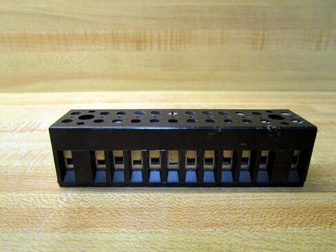 PHOENIX CONTACT G 5/12 (2716127), 1 Level, 1.02 W, 12 Positions, 24 Connections, 32 A, 4 MM2 Nominal Cross Section, 6KV, Gray, Height 24 MM, Length 22 MM, Terminal Block, Width 92 in Saudi Arabia