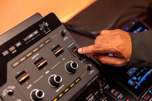 تأثير DJ الاحترافي AlphaTheta RMX‑IGNITE – 3-BAND FX، وLEVER FX، و4-Sampler Pads، والإرسال/الإرجاع الرقمي، ومحولات ESS 32-bit in Kuwait