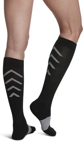 SIGVARIS Men's & Women's 401 Athletic Recovery Calf High Socks 15-20mmHg in Saudi Arabia