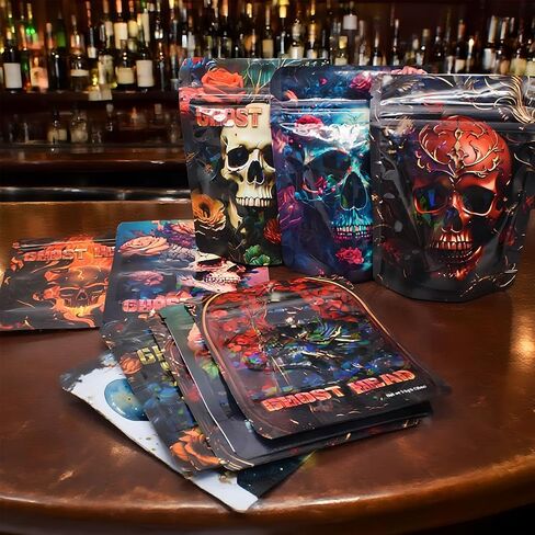 Self-Sealing Bags 4.92x3.74 Inch (12.5x9.5cm) Stand-Up Light Blocking Dustproof for Crafts & Small Collectibles (100) in Kuwait