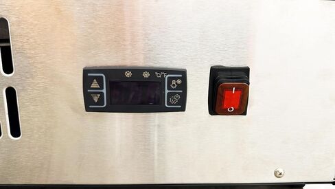 Commercial Display Refrigerator, ETL Fridge Cooler Countertop Case, 60" W 9.4 cu.ft. Black in Kuwait