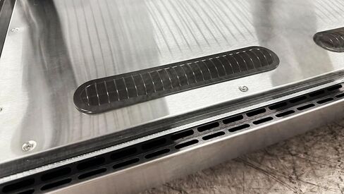 Commercial Display Refrigerator, ETL Fridge Cooler Countertop Case, 60" W 9.4 cu.ft. Black in Kuwait