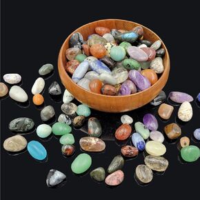 مجموعة 100 قطعة + (0.7 رطل) من الأحجار الكريمة والكريستال، 25 نوعًا من بلورات الأحجار المصقولة لصنع المجوهرات، أحجار الشاكرا والصخور والمعادن (0.7 رطل/100-120 قطعة) in Kuwait