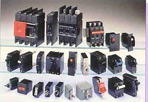 Sensata/AIRPAX، LELHK111-1-62-40.0-U-01-V، CB Mag 3P 40A 240VAC Series-Trip Delay 62 Ul489 (1 عنصر/عناصر) in Saudi Arabia