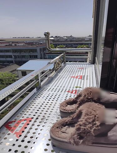 304 Stainless Steel Perforated Sheet - Round Ventilation Mesh Gasket, Decorative Grate Screen, Punching Plate for Balcony & Window Fences (64x100cm) - Durable & Stylish Solution in Kuwait