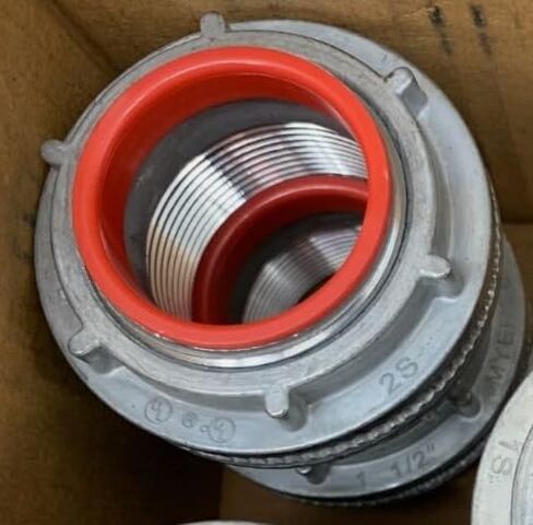 ST-5 1-1/2" المحور الأساسي المعزول بالزنك 10/صندوق in Saudi Arabia