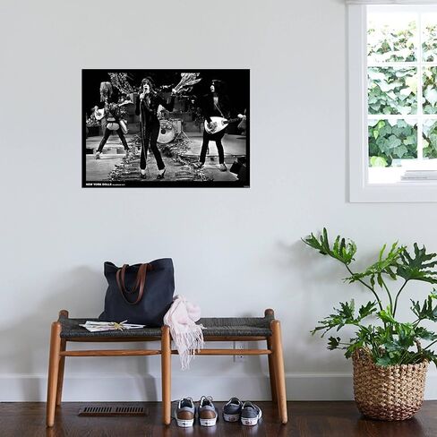 ملصق حائط من AllPosters New York Dolls هيلفرسوم، هولندا 1973، 35x23 in Saudi Arabia