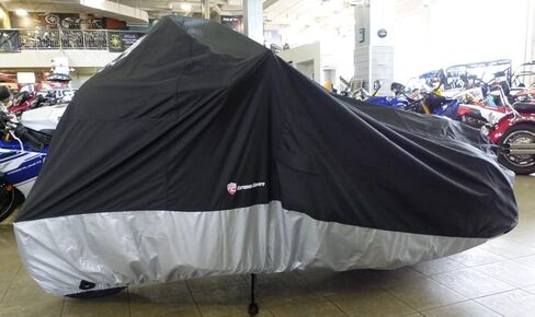 أغطية فورموزا | غطاء دراجة نارية، حماية خارجية مقاومة للماء لجميع المواسم، يناسب دراجات الرحلات والمروحيات والطرادات مقاس 108 بوصة - شعار الجمجمة المشتعلة (XXL، أسود وفضي) in Kuwait