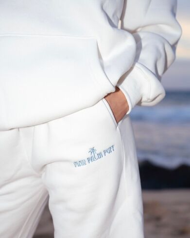 بنطال رياضي كلاسيكي باللون الوردي Palm Puff بلون Ocean Air in Kuwait