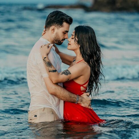 PULOMI Long Distance Touch Bracelets,Vibration & Light up Couples Bracelets, Remote Smart Matching Couples Bracelet for Lovers Long Distance Relationship Girlfriend Boyfriend Xmas Gifts Jewelry Sets in Kuwait