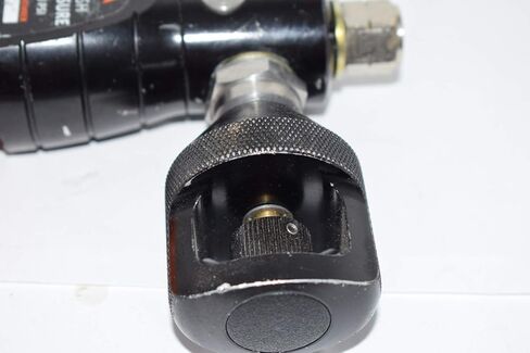 مضخة فراغ لمعايرة الضغط MVP-600 Pro - 600 رطل لكل بوصة مربعة (40 بار) in Kuwait