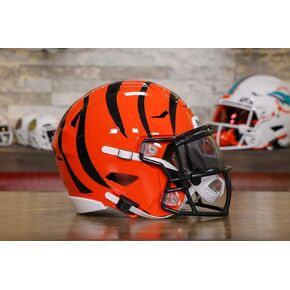 Bengals Mid-Size SpeedFlex Helmet - with Free USA Flag Decal - Green Gridiron in Kuwait