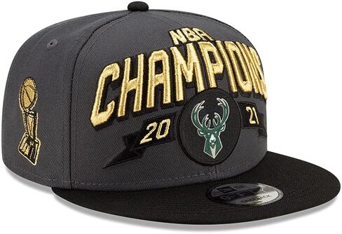 New Era Men Milwaukee Bucks 2021 نهائيات الأبطال غرفة الخزانة 9fifty Snapback قابلة للتعديل 950 قبعة - رمادي/أسود in Kuwait