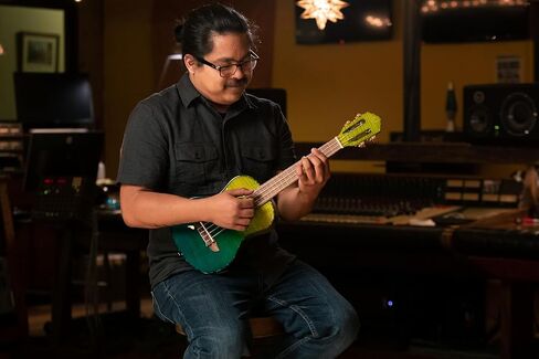 Ortega Guitars, 4-String Prism Series Slotted Headstock Tenor Ukulele w/Bag, Right, ivy fade, One Size (RUPR in Kuwait