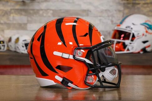 Bengals Mid-Size SpeedFlex Helmet - with Free USA Flag Decal - Green Gridiron in Kuwait
