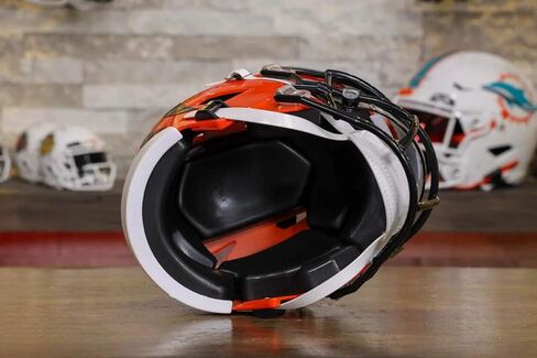 Bengals Mid-Size SpeedFlex Helmet - with Free USA Flag Decal - Green Gridiron in Kuwait