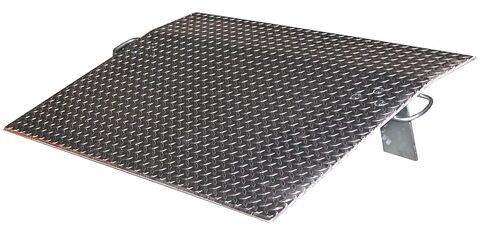 Vestil EH-3048 Aluminum Economizer Dock Plate 30 In. x 48 In. 1/2 In. Plate Thickness 2600 Lb. Capacity Silver in Saudi Arabia