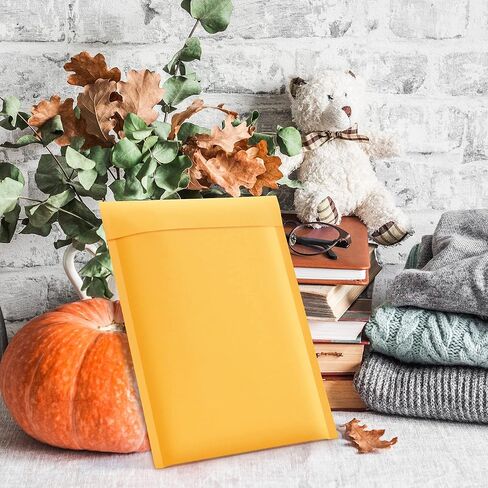 UCGOU Kraft Bubble Mailers 5x8.6 بوصة حجم قابل للاستخدام 5x7 بوصة 50 حزمة مغلفات مبطنة صفراء حزم بريدية للأعمال الصغيرة ذاتية الختم مقاومة للتمزق بوتيك البريد السائب أكياس شحن البريد الفقاعي in Kuwait