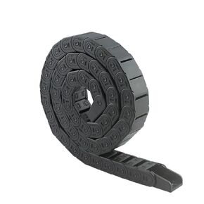 سلسلة الكابلات 7 * 7 10 * 10 15 * 20 15 * 30 مم 1 متر سلسلة سحب بلاستيكية شبه مغلقة غير قابلة للفتح (10 × 10 مم) in Kuwait