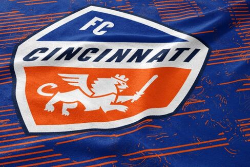 MLS FC Cincinnati Tech Crest Ultra Cozy Blanket in Kuwait