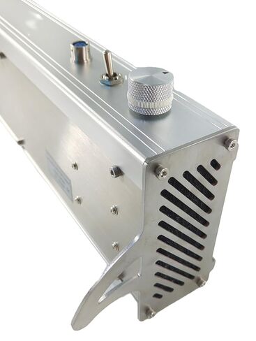 LED Film Viewer Industrial Radiographic X-ray Film Illuminator with Light Intensity 100,000cd/m²/300,000LUX Observable Film Blackness＜4.0D Viewing Area 220 * 60MM LED Quantity 140 in Saudi Arabia