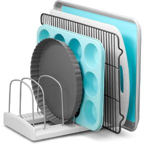 متجر YouCopia، المزيد من رف أدوات الخبز مع أسلاك فولاذية طويلة، ومقلاة قابلة للتعديل ومنظم غطاء، إصدار كلاسيكي - أبيض، سبائك فولاذية وبلاستيك، 11.5 بوصة عرض × 7.3 بوصة عمق × 6.4 بوصة ارتفاع، رف قابل للتخصيص in Kuwait