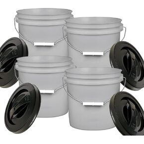 دلو من البلاستيك باللون الرمادي سعة 2 جالون من House Naturals، خالٍ من مادة BPA (عبوة من 4 قطع) (مع برغي أسود على الغطاء) in Kuwait